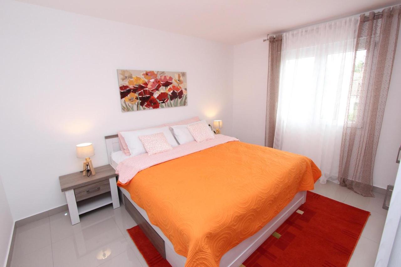 Apartment Sorriso 2 Rovinj Bagian luar foto