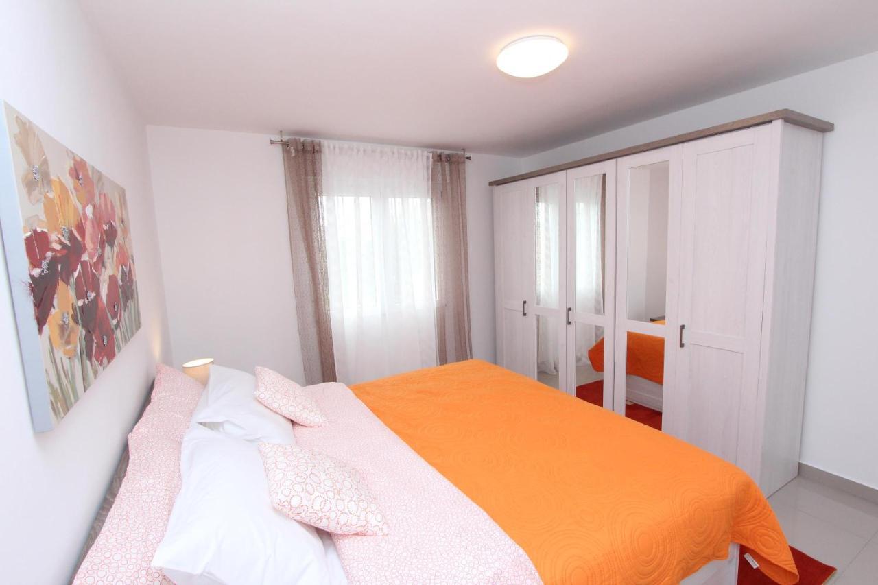 Apartment Sorriso 2 Rovinj Bagian luar foto