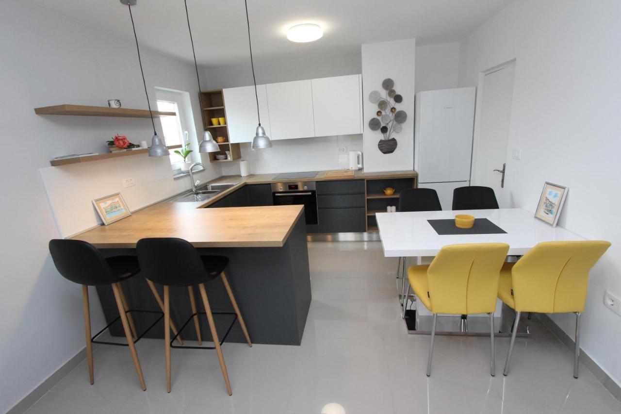 Apartment Sorriso 2 Rovinj Bagian luar foto